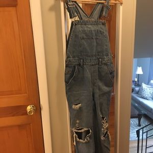 Wild fable overalls distressed super cute